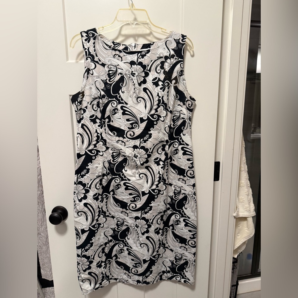 H&M Black and White Patterned Fabric